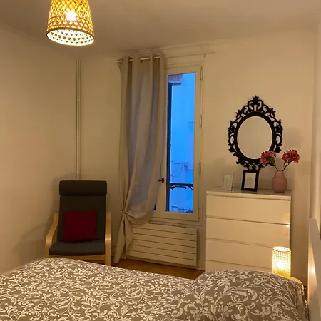 Duplex Cosy Tres Proche De La Defense *